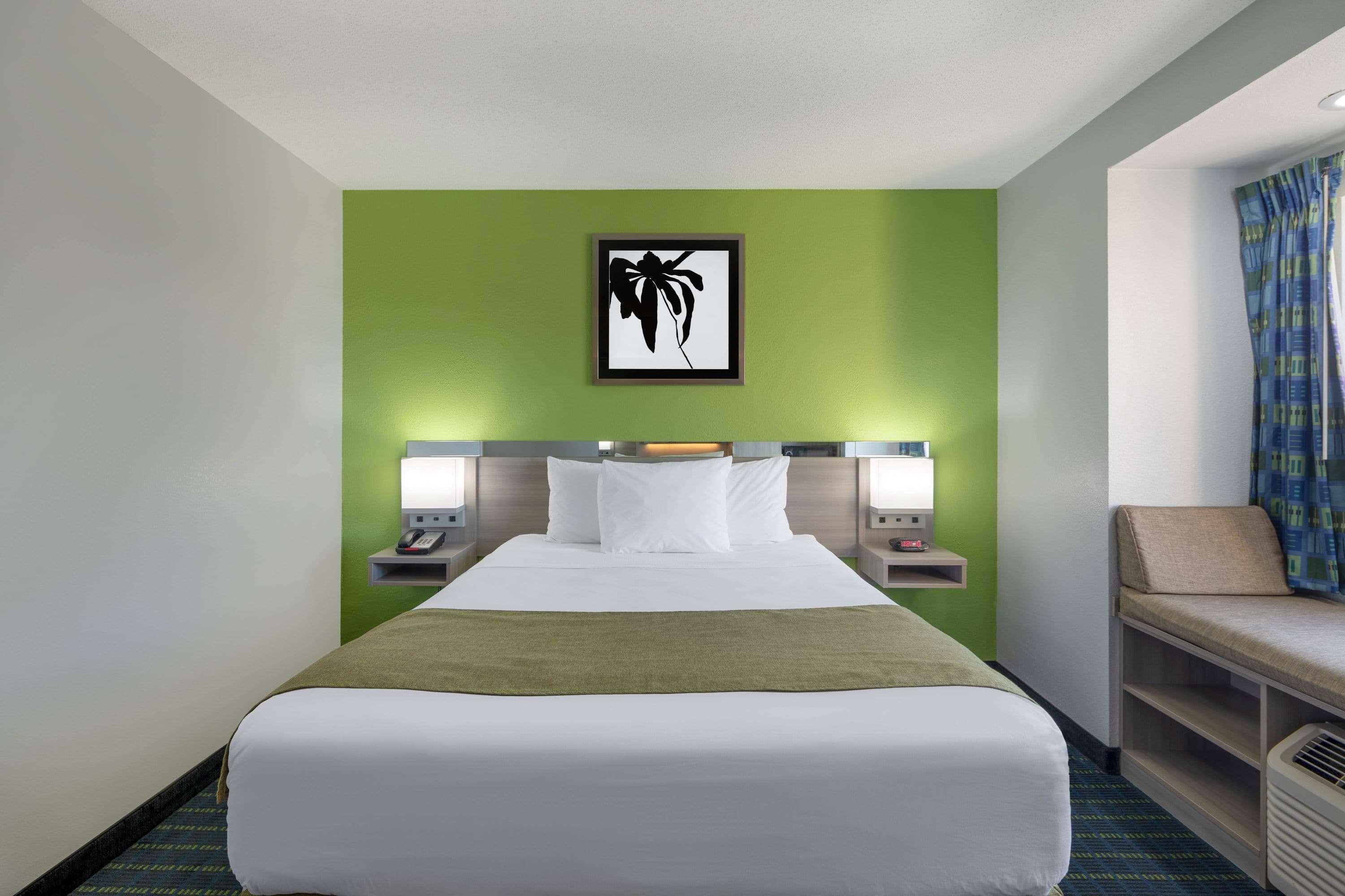 Microtel Inn By Wyndham Lake Norman Cornelius Extérieur photo