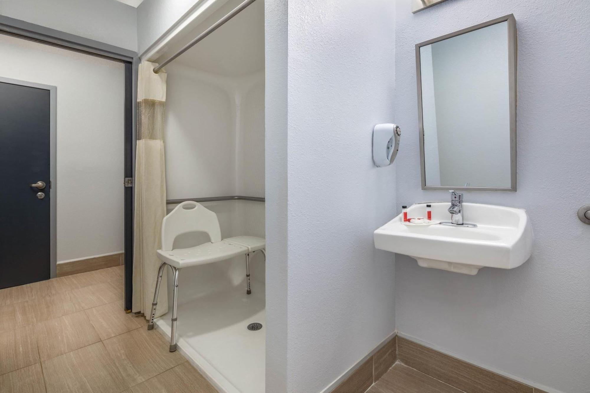 Microtel Inn By Wyndham Lake Norman Cornelius Extérieur photo