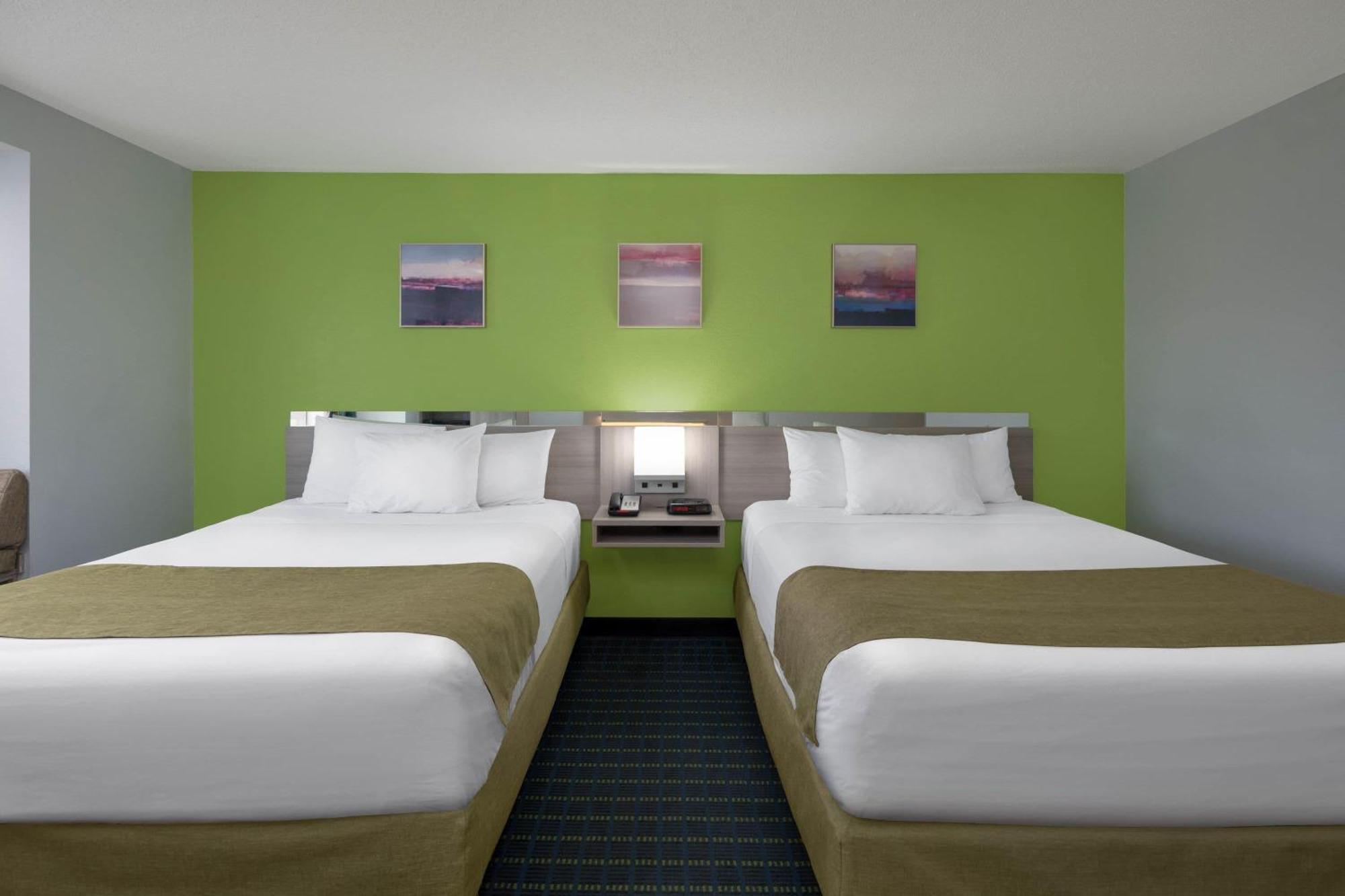 Microtel Inn By Wyndham Lake Norman Cornelius Extérieur photo